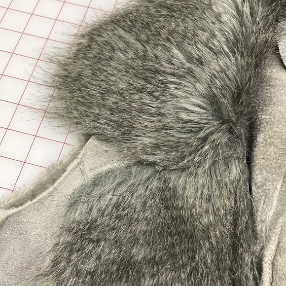 CATO WOMAN Boho Faux Shearling Faux Fur Collar Boho Western Grey Vest SZ 26/28W - Picture 9 of 12